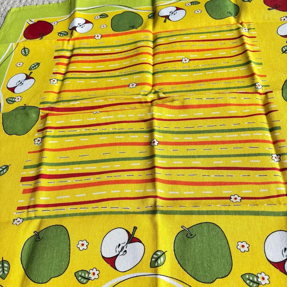 Made in Portugal Novelty Table Topper Tablecloth 27